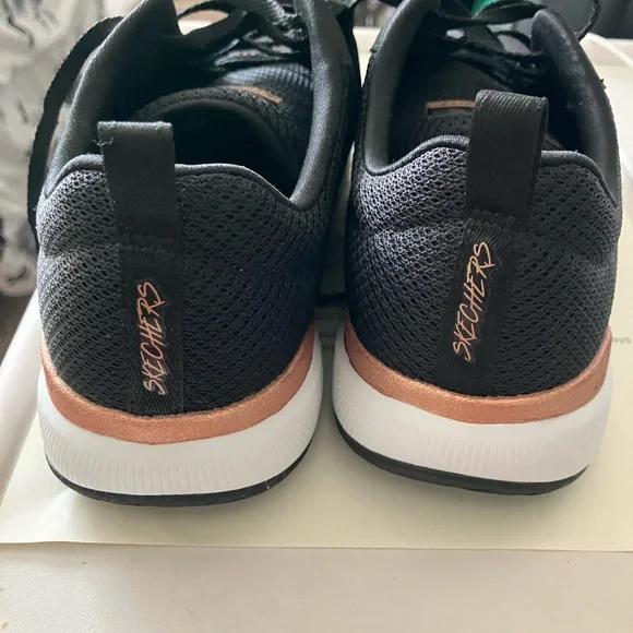 Skechers Black Women's Shoes - Picture 3 of 5